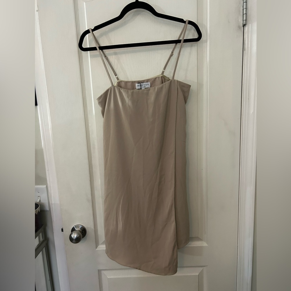 NWT Madison the Label Faux Wrap Dress